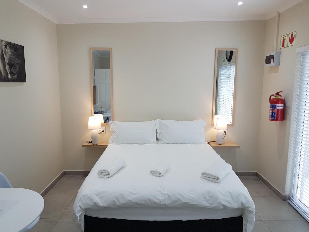 Sharon'S House: Modern Self-Catering Rooms Kaapstad Buitenkant foto